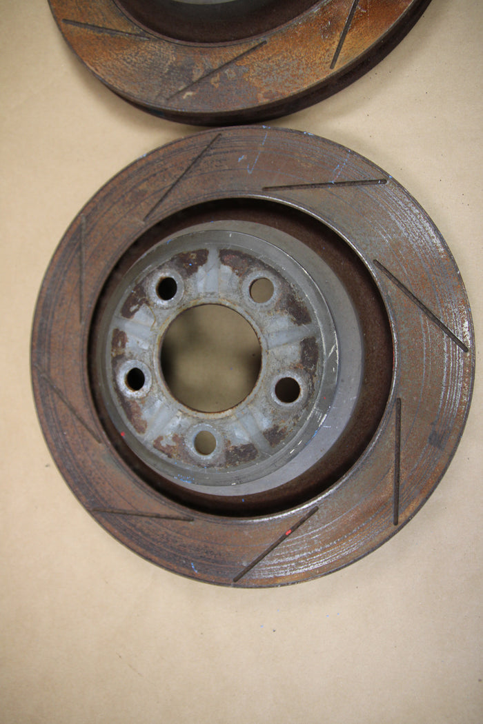 05-20 Dodge Challenger Charger Magnum 300 Slotted Rear Rotor Set 5290538AE OEM