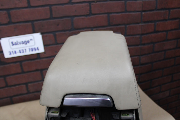 10-16 LAND ROVER LR4 L320 OEM CENTER CONSOLE ASSEMBLY W/ ARMREST BEIGE USB Heat