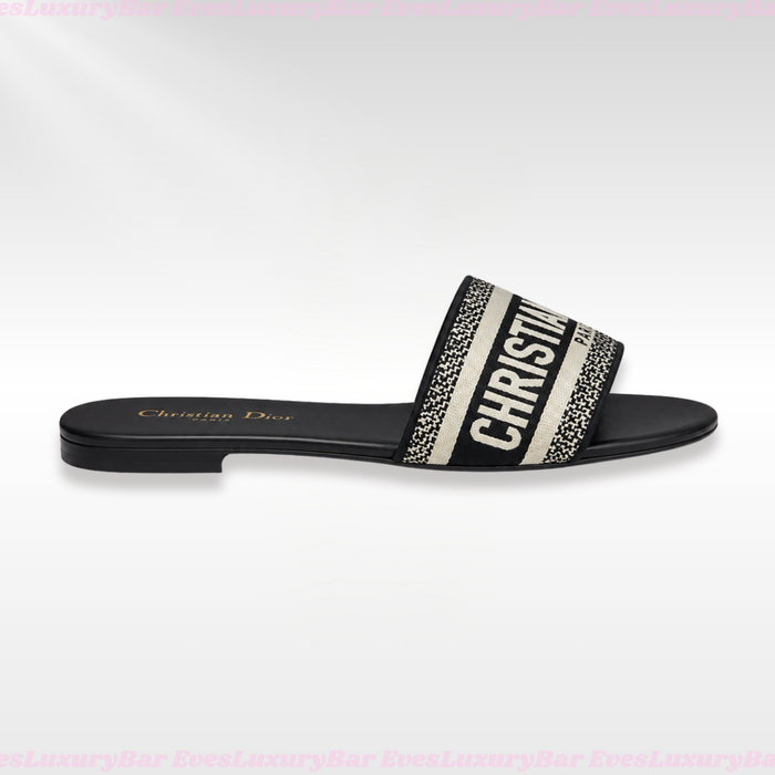 CD SLIPPERS