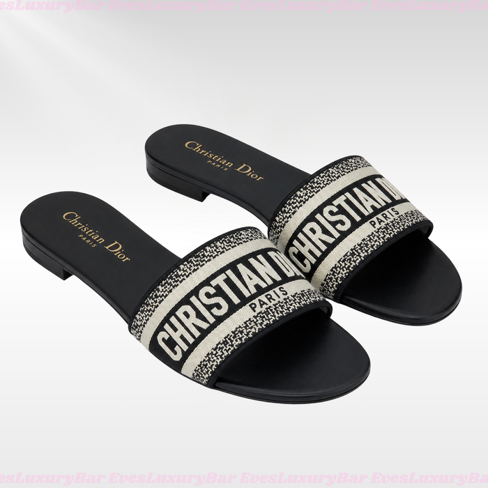 CD SLIPPERS