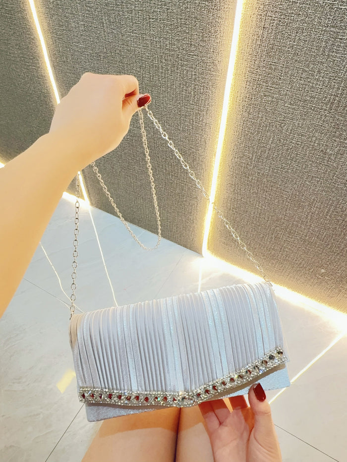 CL1753 - Luxury Evening Shiny features Bag