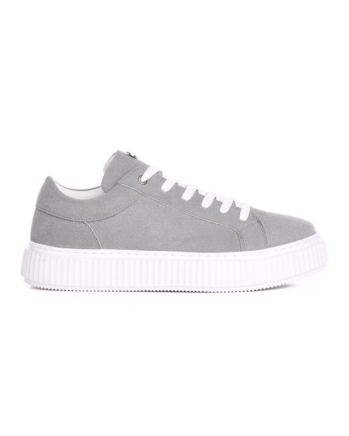 Martin Valen gray genuine leather casual sneaker, close side view showing white platform sole