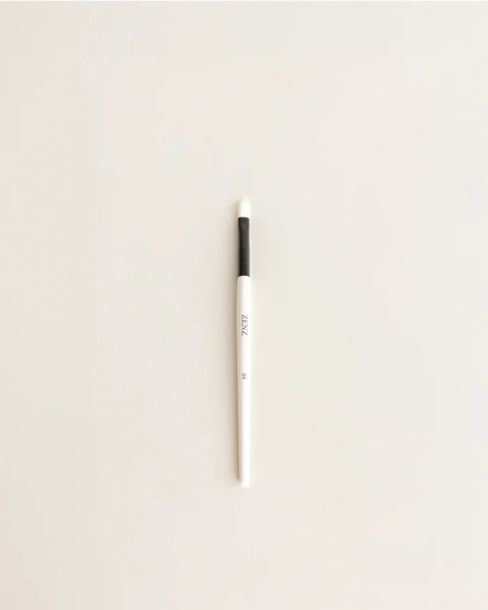 Makeup brush 04 eyes
