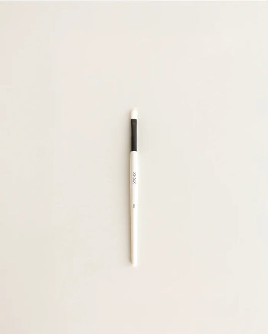 Makeup brush 04 eyes