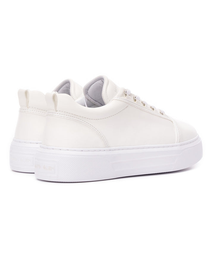 Martin Valen Trine men's casual white sneakers, close rear-quarter view showing heel tab