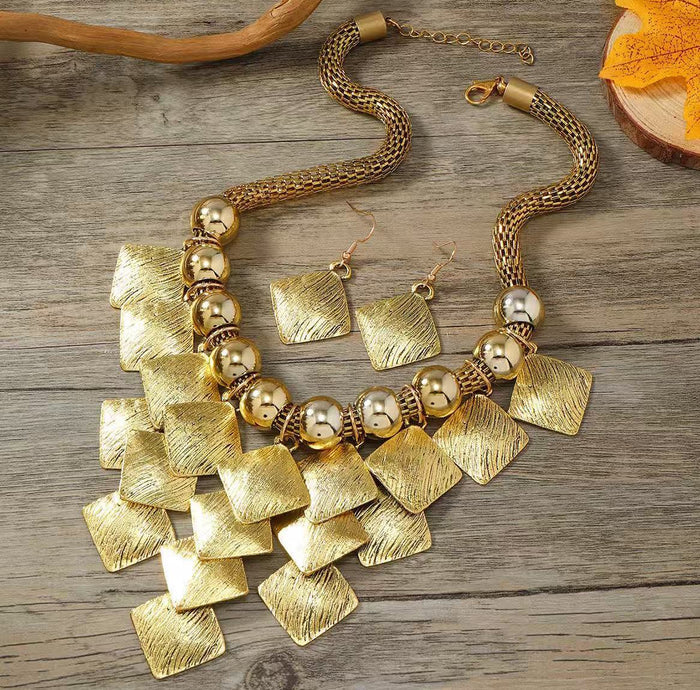 N2717- Cross-border fashion retro exaggerated round Necklace
