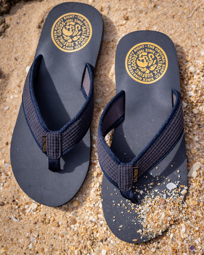 Trail Lines Mens Flip Flops in Grey
