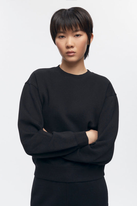 Women's Essential Sweatshirt in Black